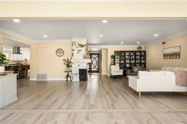 909 N Cleveland, Orange, CA 92867