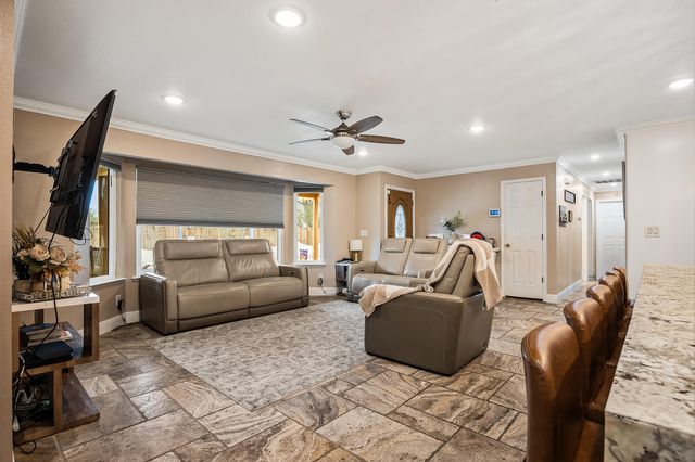 547 W Gettysburg Avenue, Fresno, CA 93705