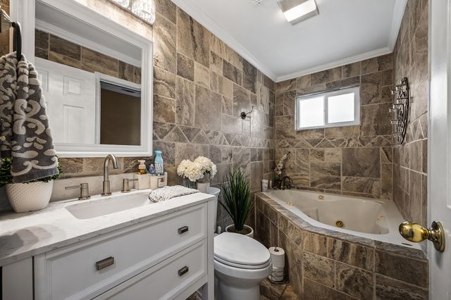 547 W Gettysburg Avenue, Fresno, CA 93705