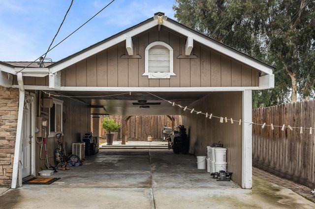 547 W Gettysburg Avenue, Fresno, CA 93705