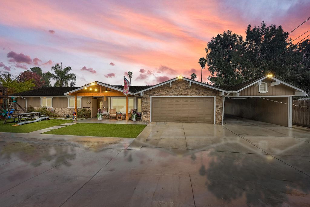 547 W Gettysburg Avenue, Fresno, CA 93705