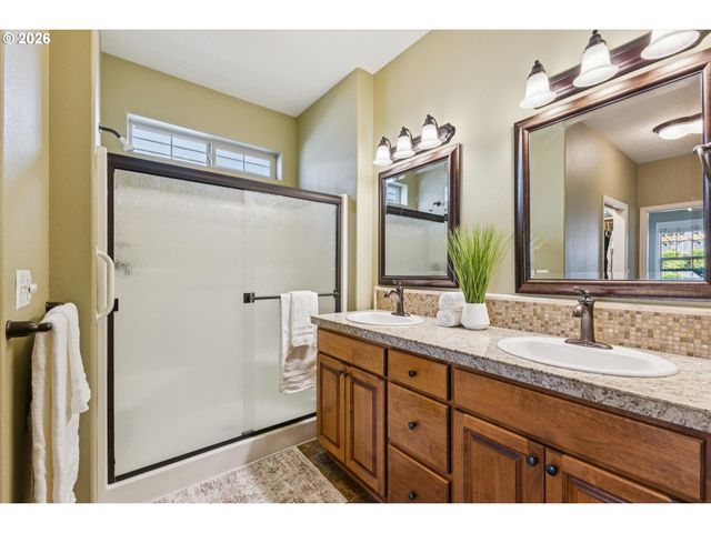 17125 Sw WOODHAVEN Dr, Sherwood, OR 97140