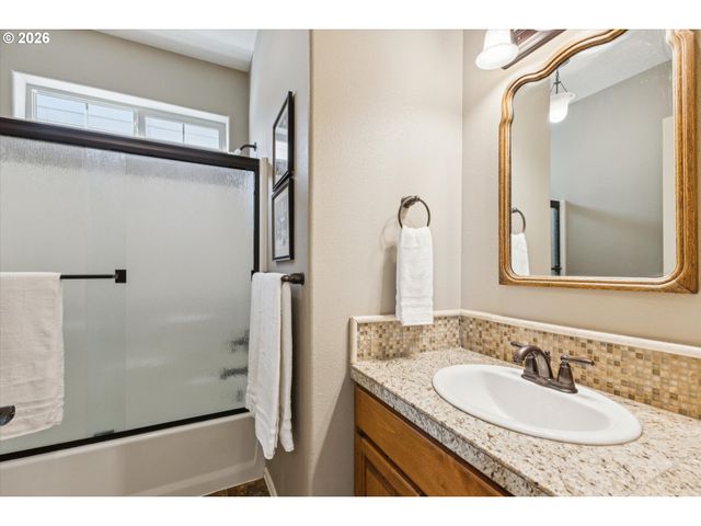 17125 Sw WOODHAVEN Dr, Sherwood, OR 97140