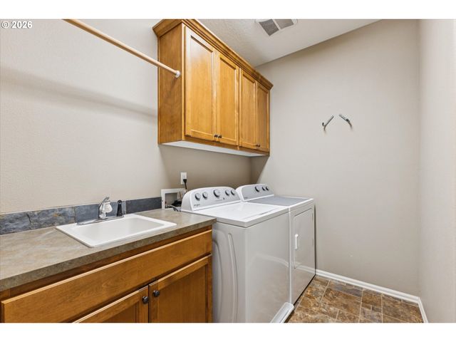 17125 Sw WOODHAVEN Dr, Sherwood, OR 97140