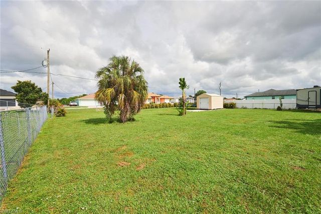 2407 Claude AVE N, Lehigh Acres, FL 33971