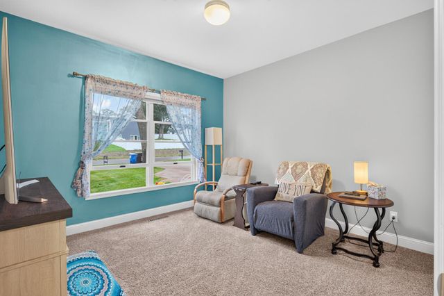 2235 E Rum River Drive S, Cambridge, MN 55008