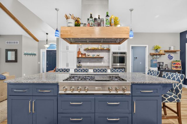 2235 E Rum River Drive S, Cambridge, MN 55008