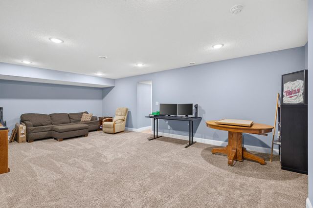 2235 E Rum River Drive S, Cambridge, MN 55008