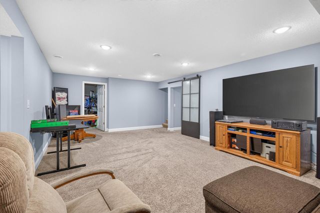 2235 E Rum River Drive S, Cambridge, MN 55008