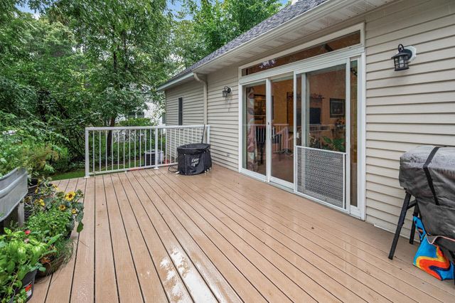 2235 E Rum River Drive S, Cambridge, MN 55008