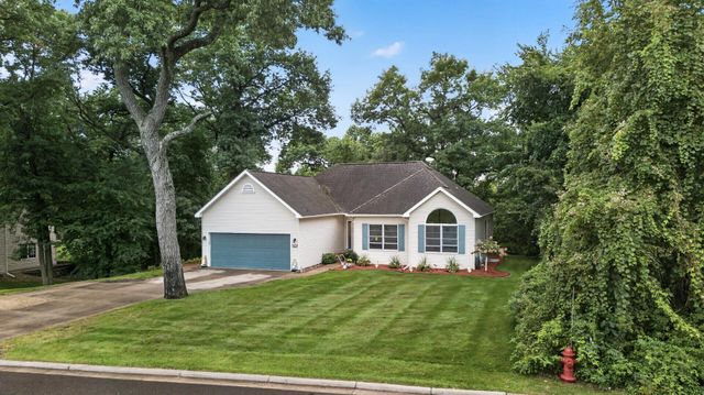 2235 E Rum River Drive S, Cambridge, MN 55008