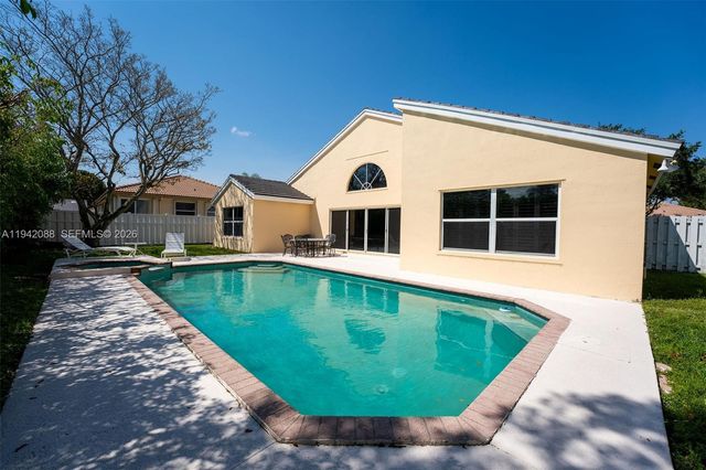 13080 NW 8th Ct, Sunrise, FL 33325