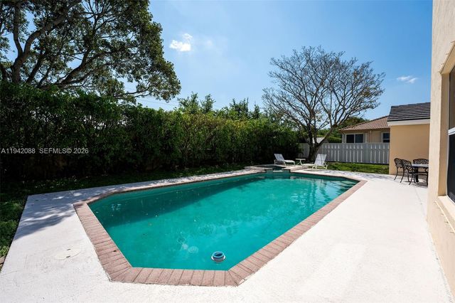 13080 NW 8th Ct, Sunrise, FL 33325