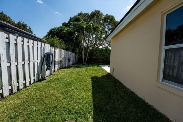 13080 NW 8th Ct, Sunrise, FL 33325