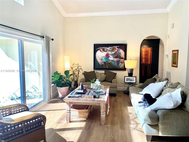 13080 NW 8th Ct, Sunrise, FL 33325