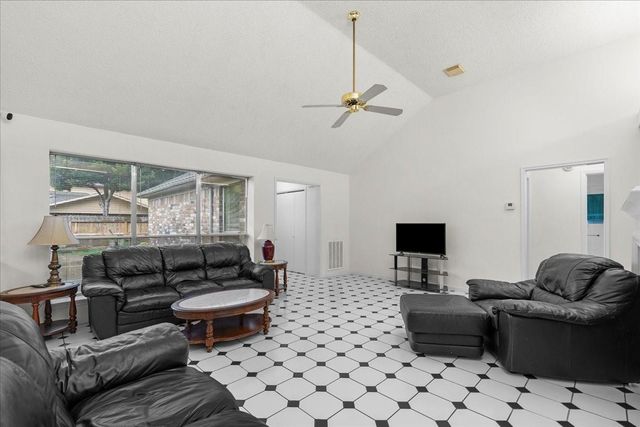 4007 Ivywood Drive, Pearland, TX 77584