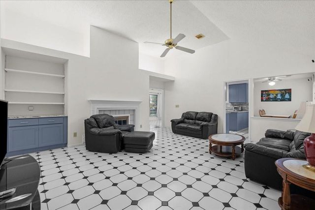 4007 Ivywood Drive, Pearland, TX 77584