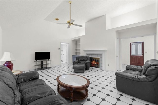 4007 Ivywood Drive, Pearland, TX 77584