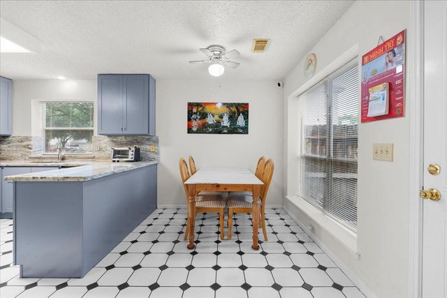 4007 Ivywood Drive, Pearland, TX 77584