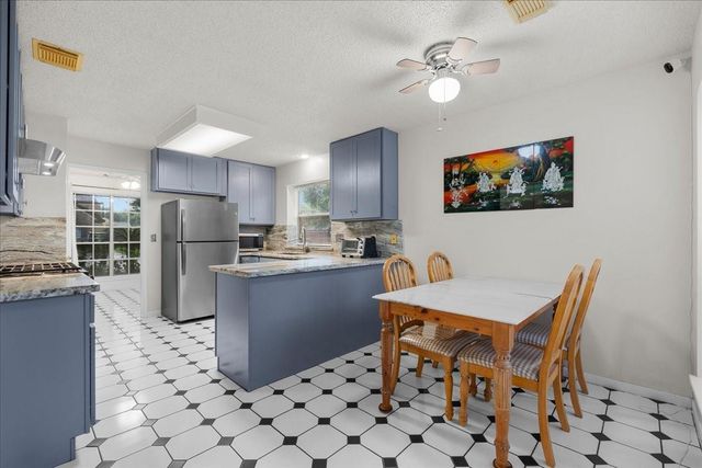 4007 Ivywood Drive, Pearland, TX 77584