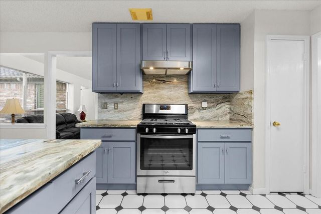 4007 Ivywood Drive, Pearland, TX 77584