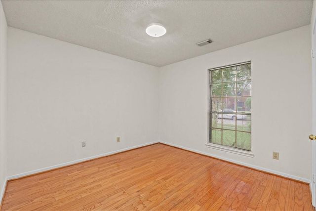 4007 Ivywood Drive, Pearland, TX 77584