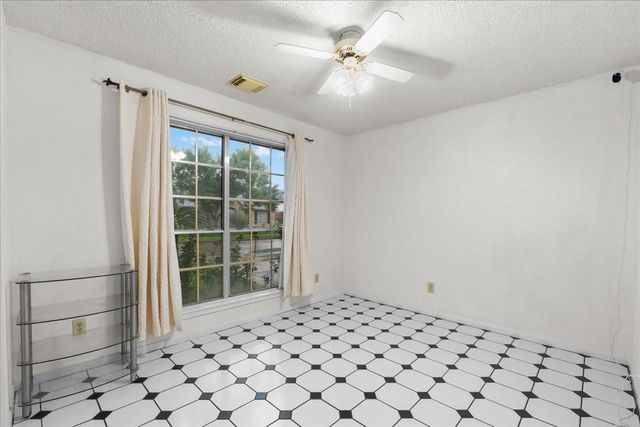 4007 Ivywood Drive, Pearland, TX 77584