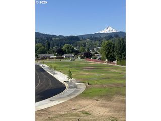 Jones Dr, Hood River, OR 97031