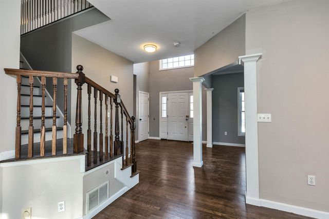 30 Fox Meadow Lane, Merrimack, NH 03054