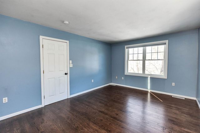 30 Fox Meadow Lane, Merrimack, NH 03054