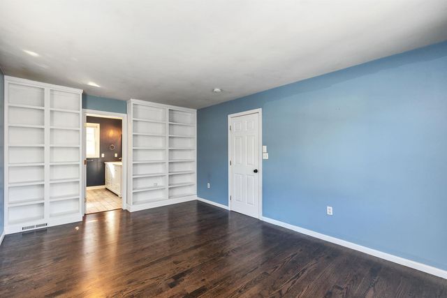 30 Fox Meadow Lane, Merrimack, NH 03054