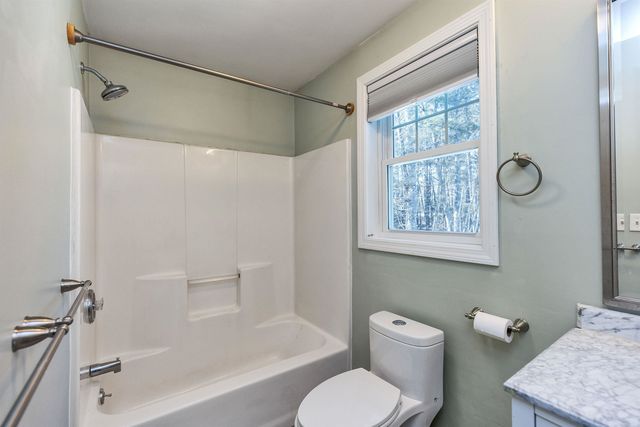 30 Fox Meadow Lane, Merrimack, NH 03054