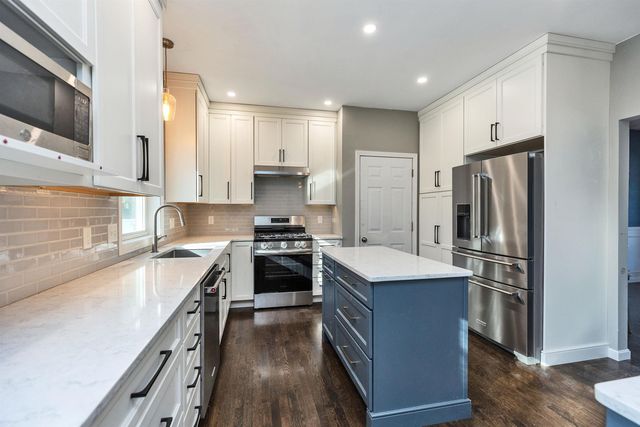 30 Fox Meadow Lane, Merrimack, NH 03054