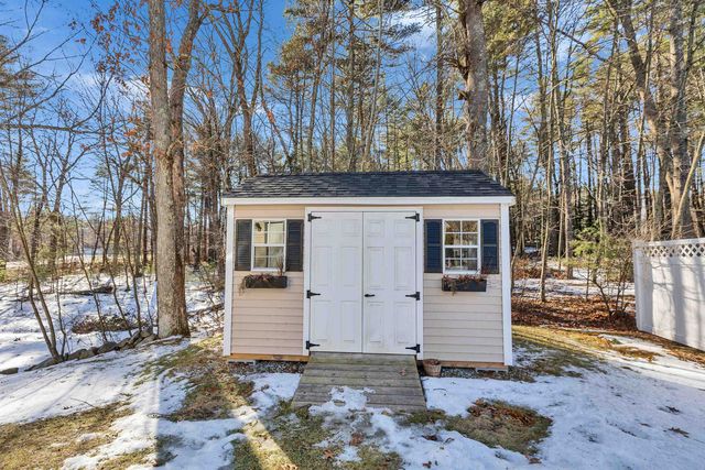 30 Fox Meadow Lane, Merrimack, NH 03054