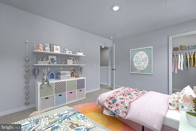 71 VERNON ST, Charles Town, WV 25414