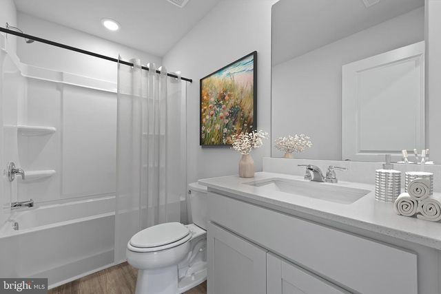 71 VERNON ST, Charles Town, WV 25414