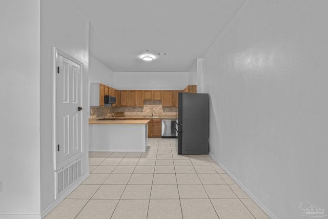 201 S Stillman St 112, Pensacola, FL 32505