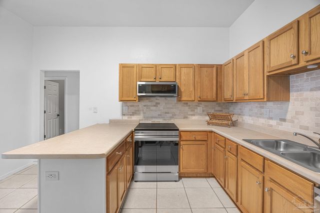 201 S Stillman St 112, Pensacola, FL 32505