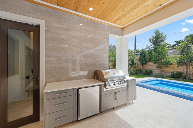 451 NW 7th Avenue, Boca Raton, FL 33486