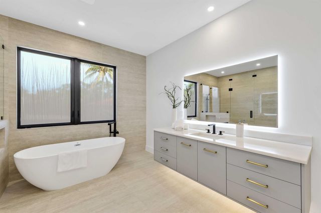 451 NW 7th Avenue, Boca Raton, FL 33486