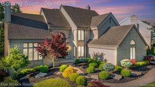 7102 Alta Vista Drive, West Bloomfield Charter Township, MI 48322