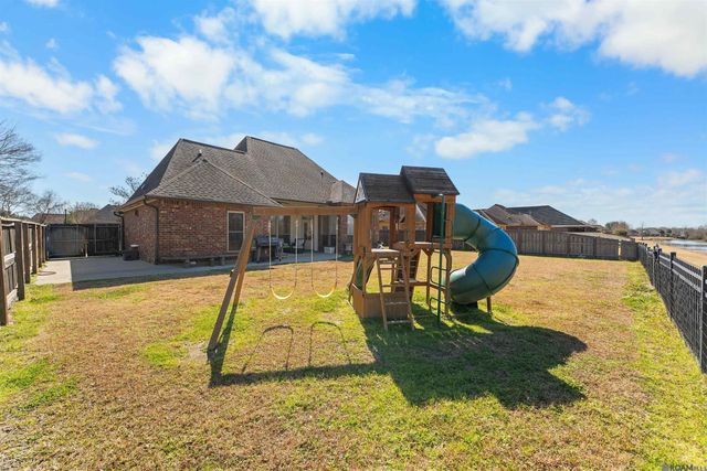 2099 Cypress Cove Ave, Zachary, LA 70791