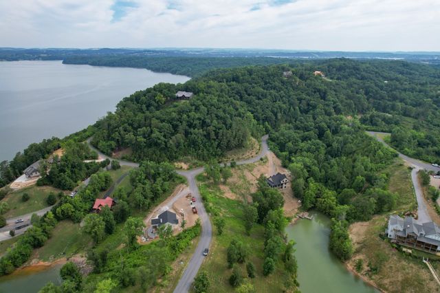 44 Stone Harbor Dr, Dandridge, TN 37725