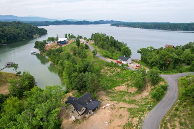 44 Stone Harbor Dr, Dandridge, TN 37725