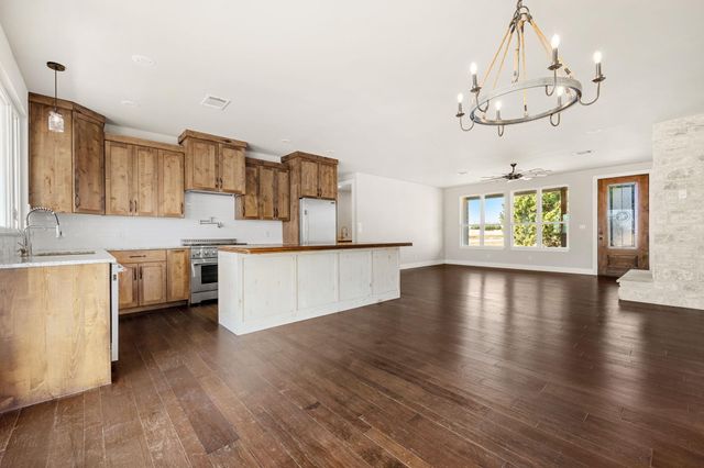 5777 County Road 236 RD, Liberty Hill, TX 78642