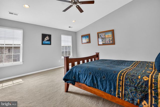 132 HELEN DR, Cinnaminson, NJ 08077