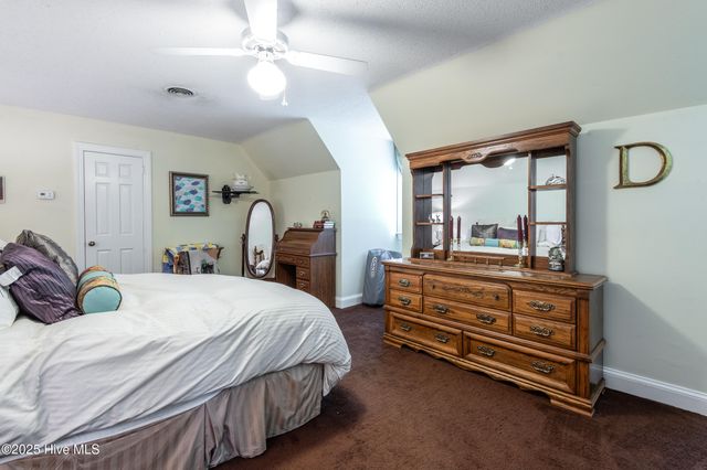 1138 Galloway Road, Grimesland, NC 27837