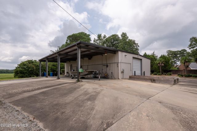 1138 Galloway Road, Grimesland, NC 27837