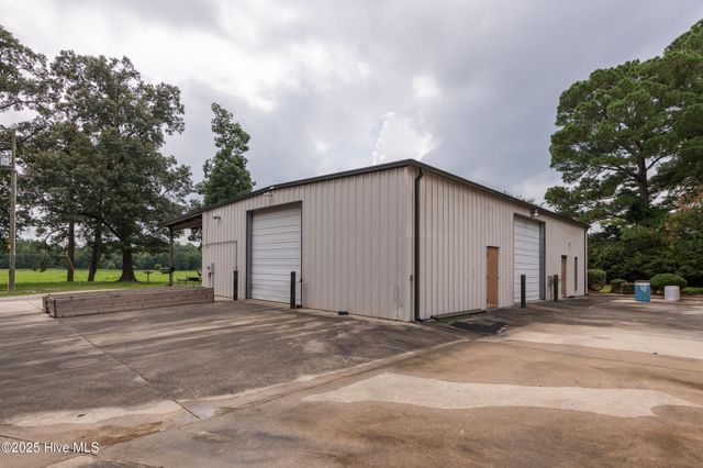 1138 Galloway Road, Grimesland, NC 27837