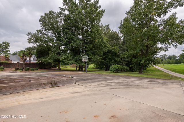 1138 Galloway Road, Grimesland, NC 27837